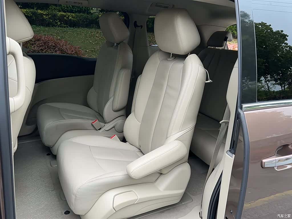 Buick GL8, 2019 10