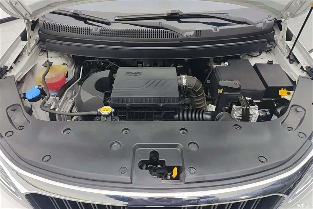 Geely X3, 2022 10