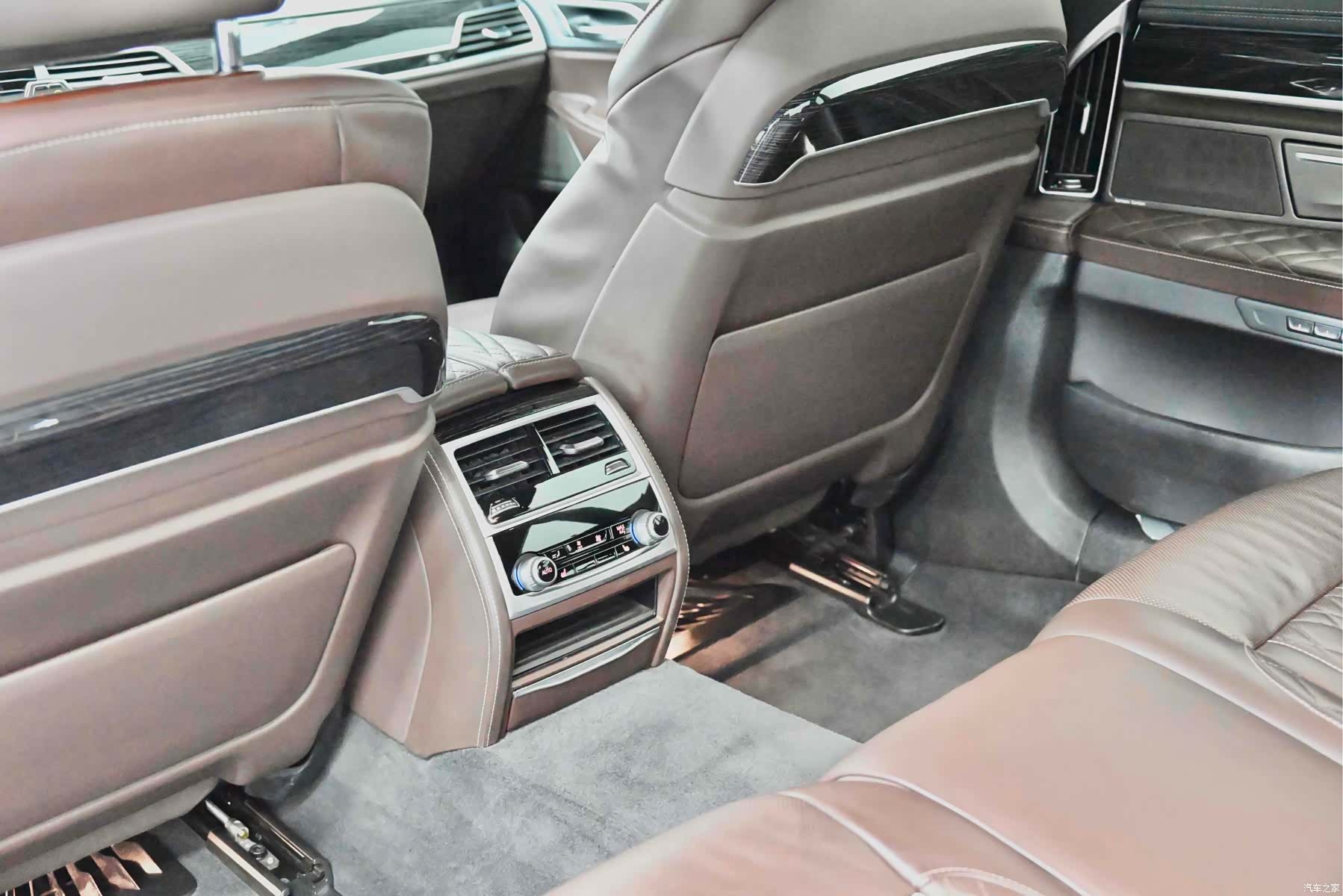 BMW 7 Series, 2019 30