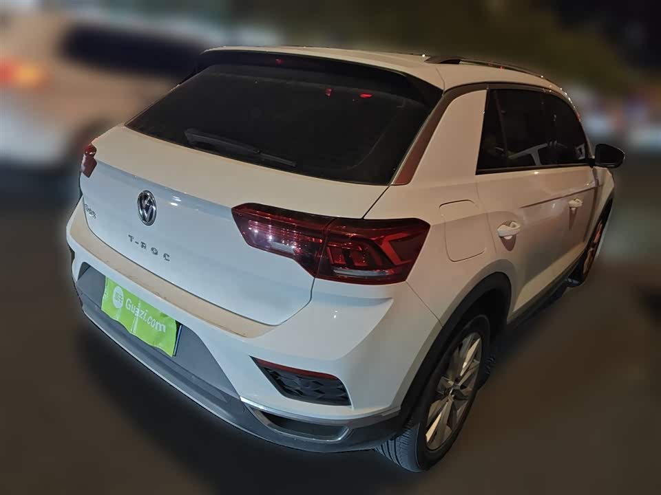 Volkswagen T-ROC exploring Songs