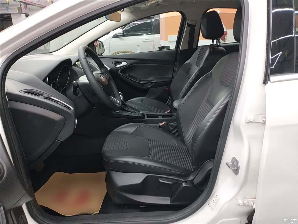 Ford Focus, 2017 13