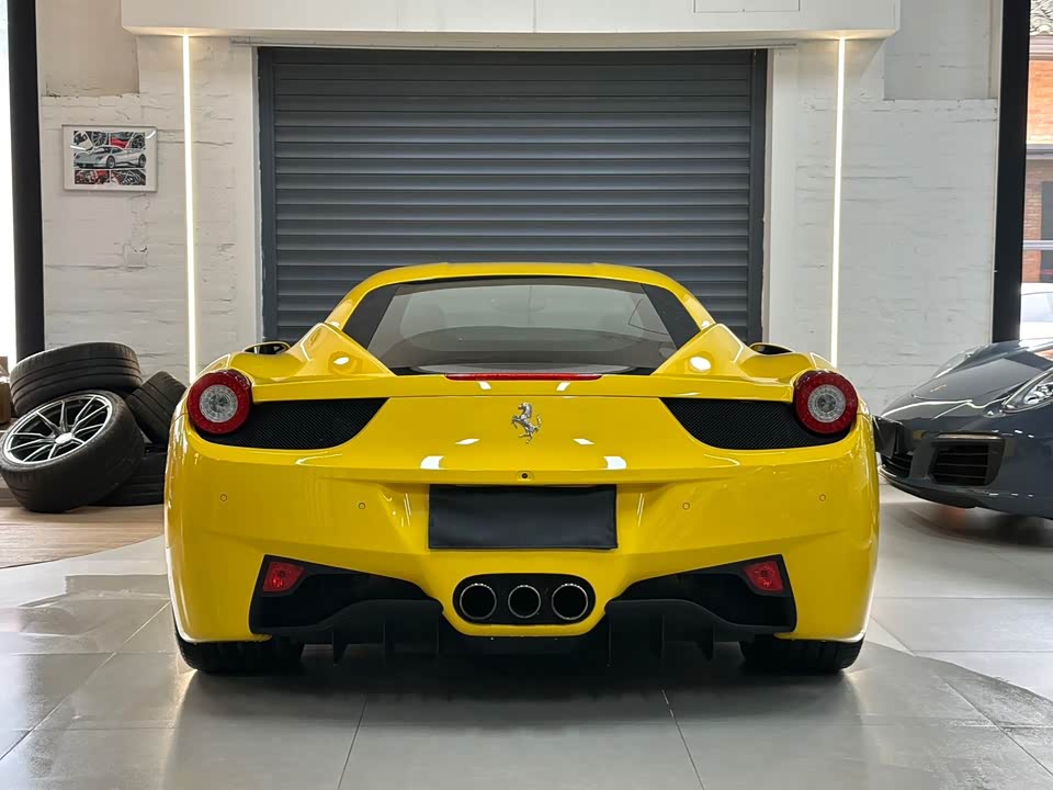 Ferrari 458