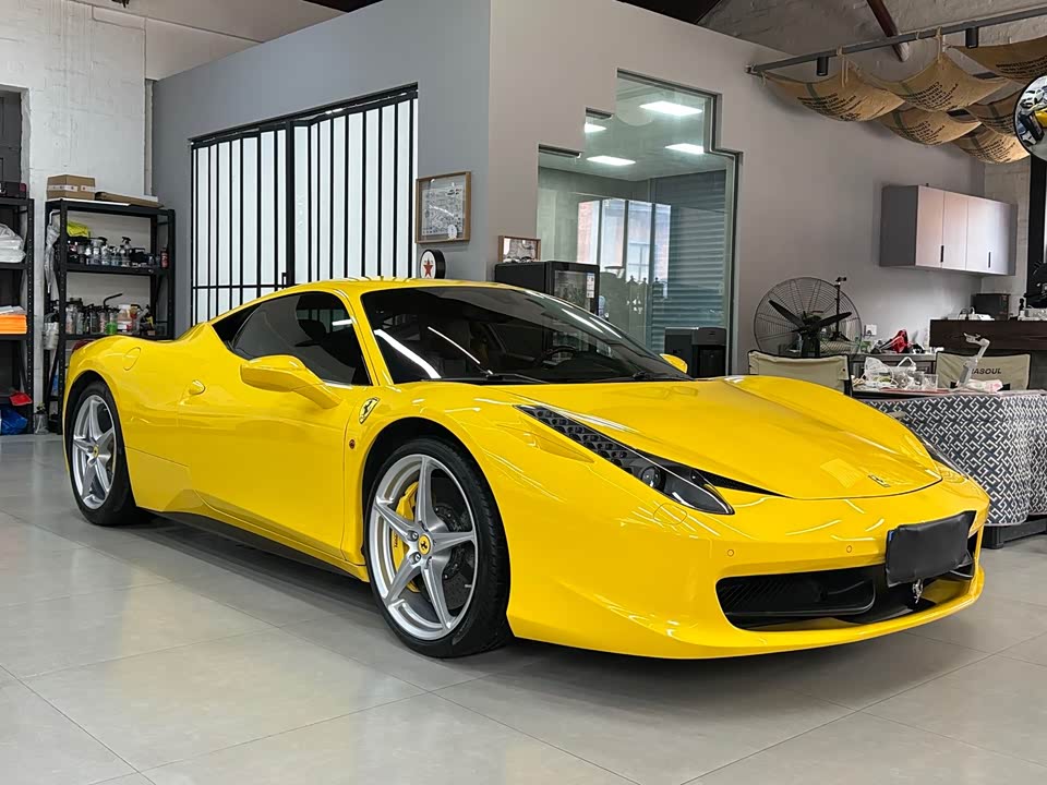 Ferrari 458