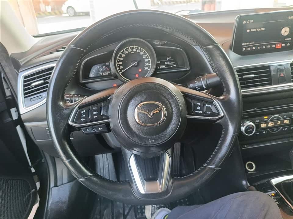 Mazda 3 Angkesaila
