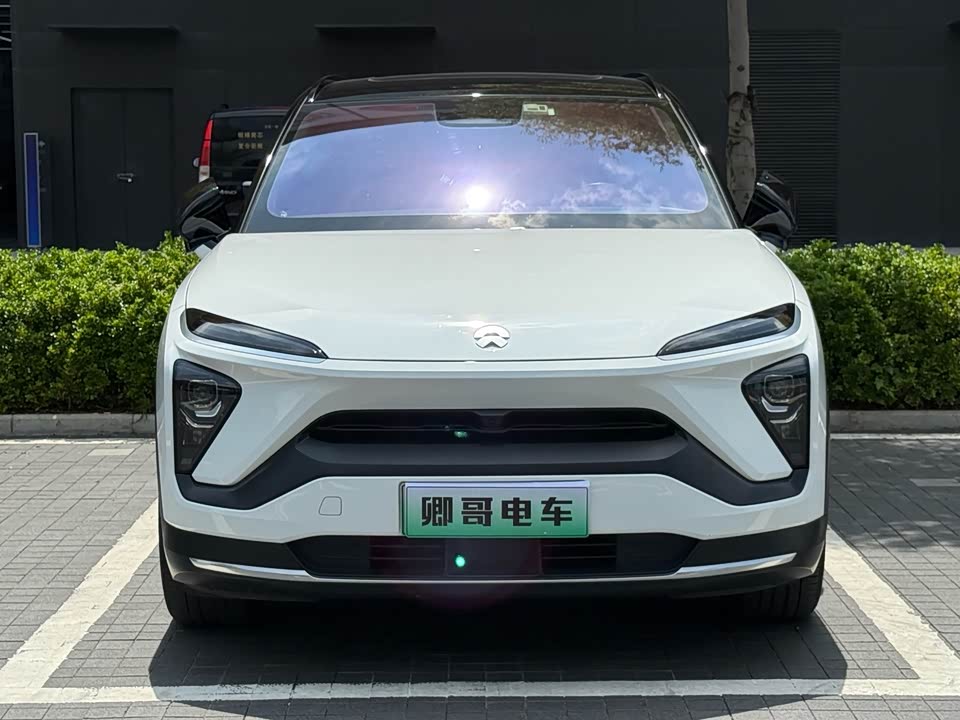 NIO ES6