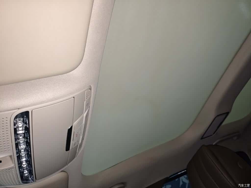 Mercedes-Benz E-Class, 2022 18