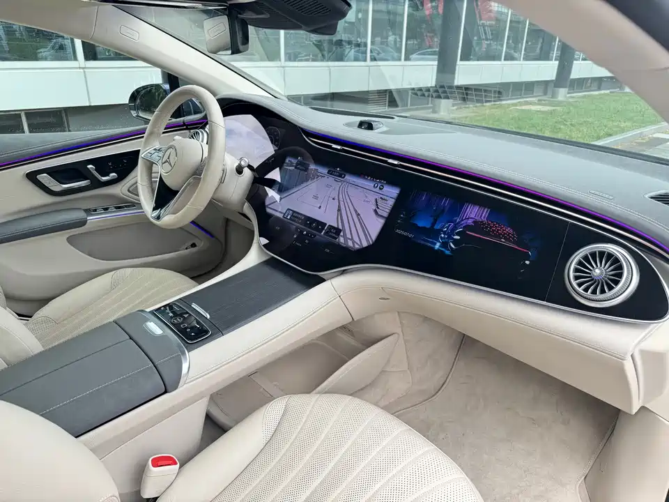 Mercedes-Benz EQS