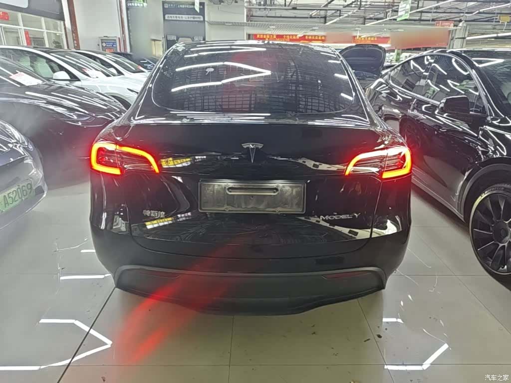 Tesla Model Y, 2022 6