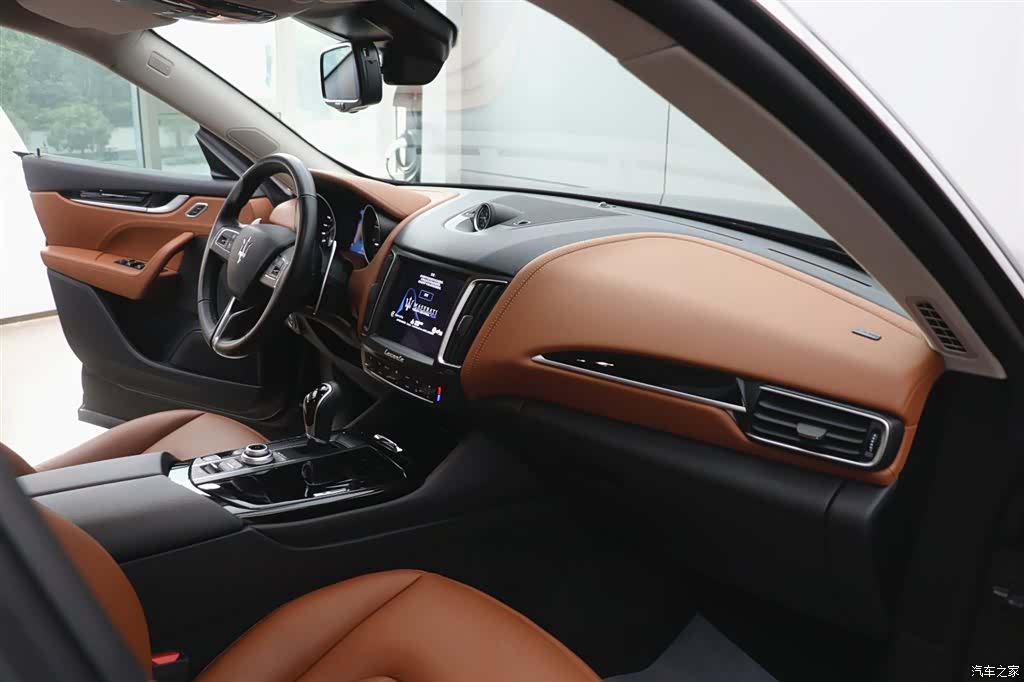 Maserati Levante, 2018 22