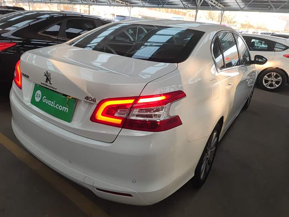 Peugeot 408