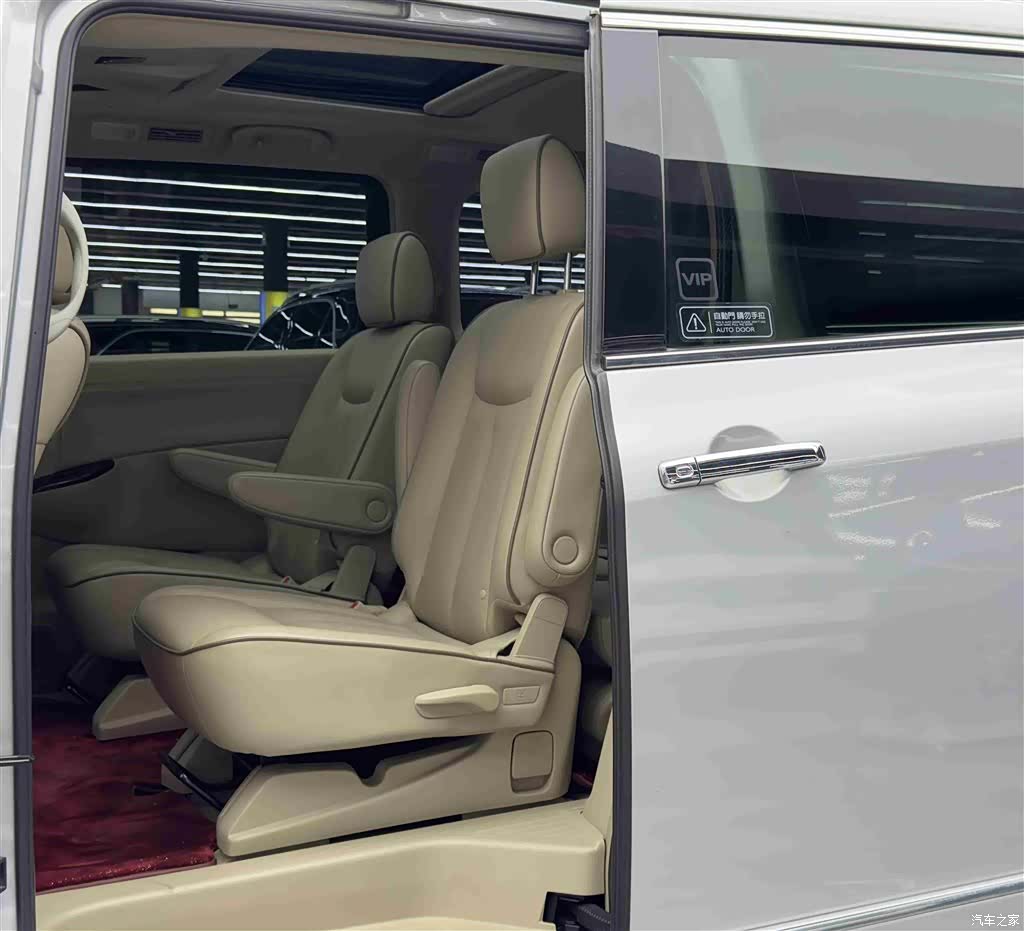 Nissan SL, 2016 7