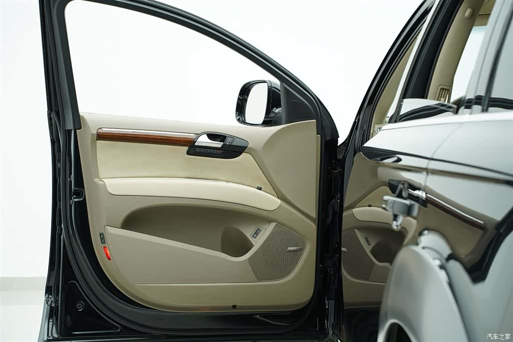 Audi Q7, 2007 8