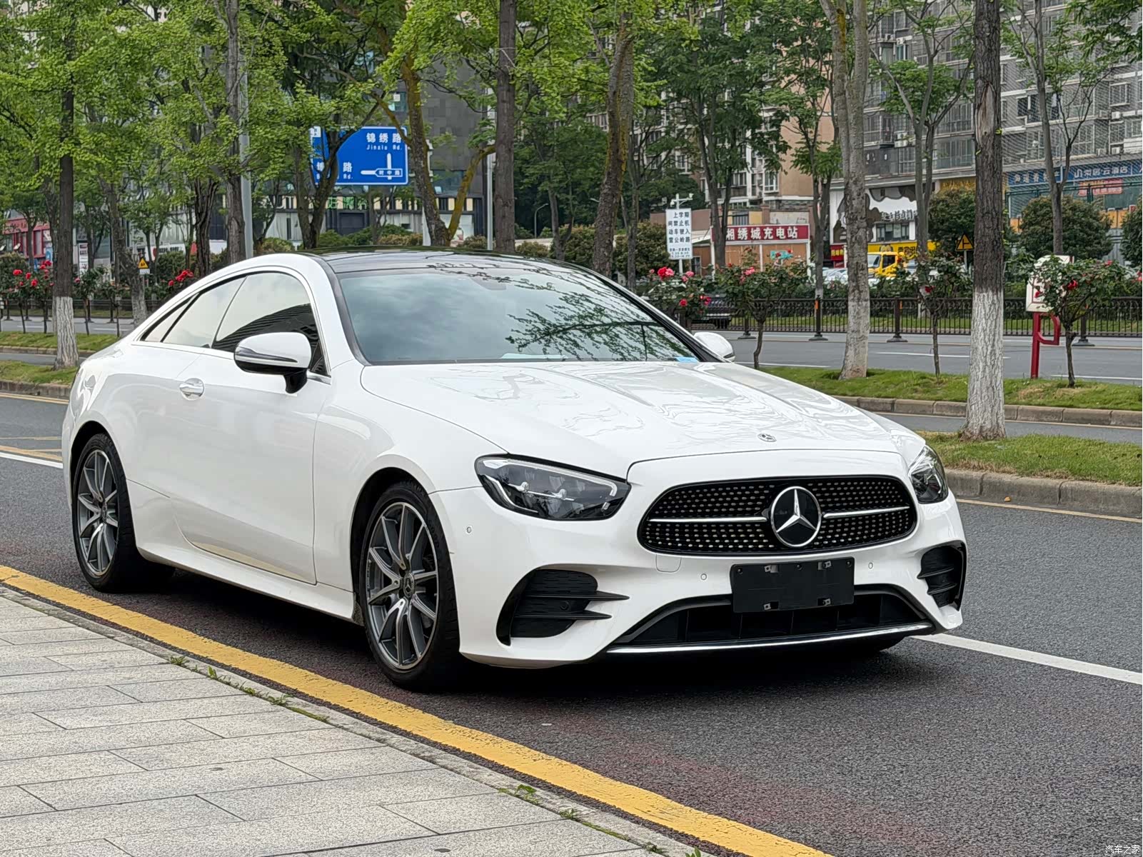 Mercedes-Benz E-Class, 2021 3