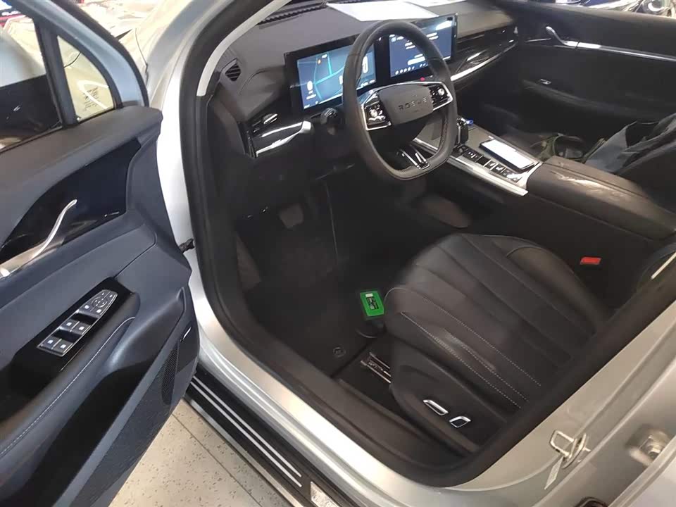 Roewe RX5 MAX Roewe RX5 MAX