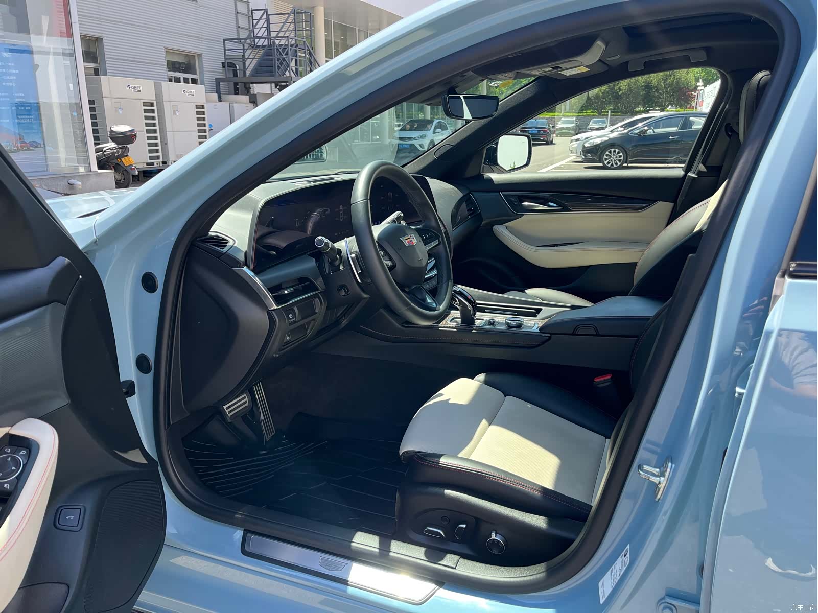 Cadillac CT5, 2025 4