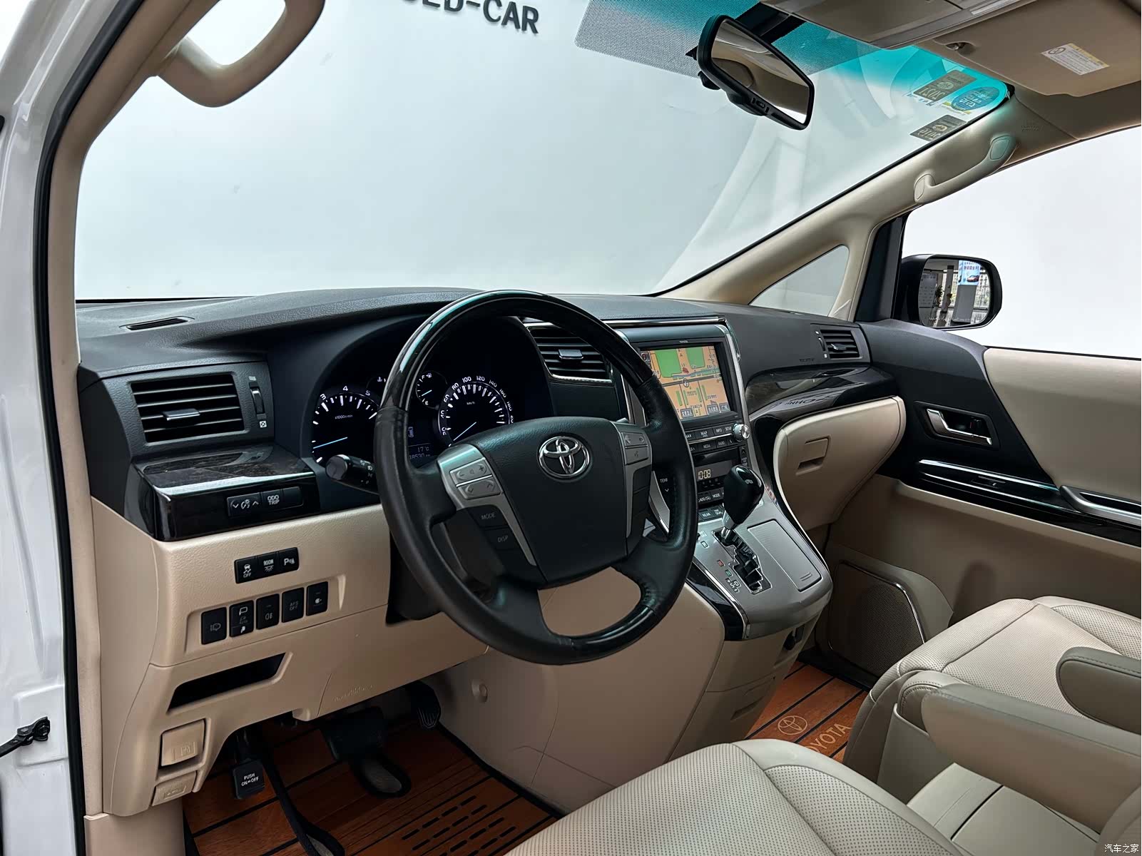 Toyota Alphard, 2015 6