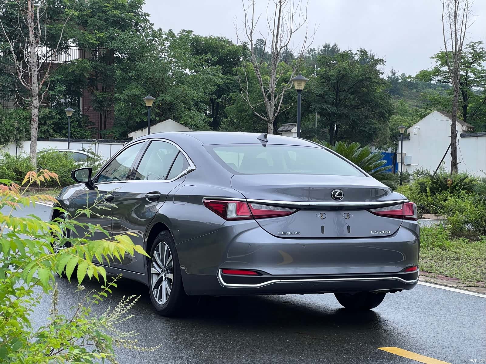 Lexus ES, 2018 4