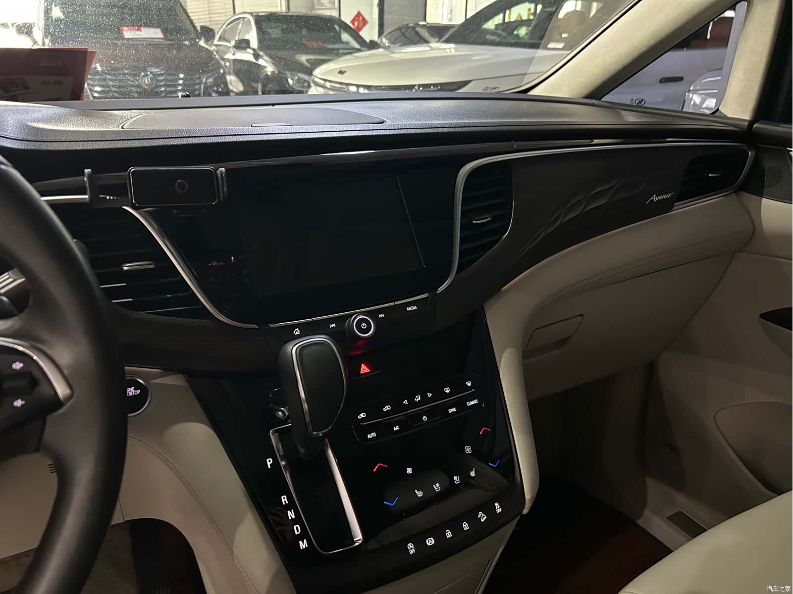 Buick GL8, 2018 4
