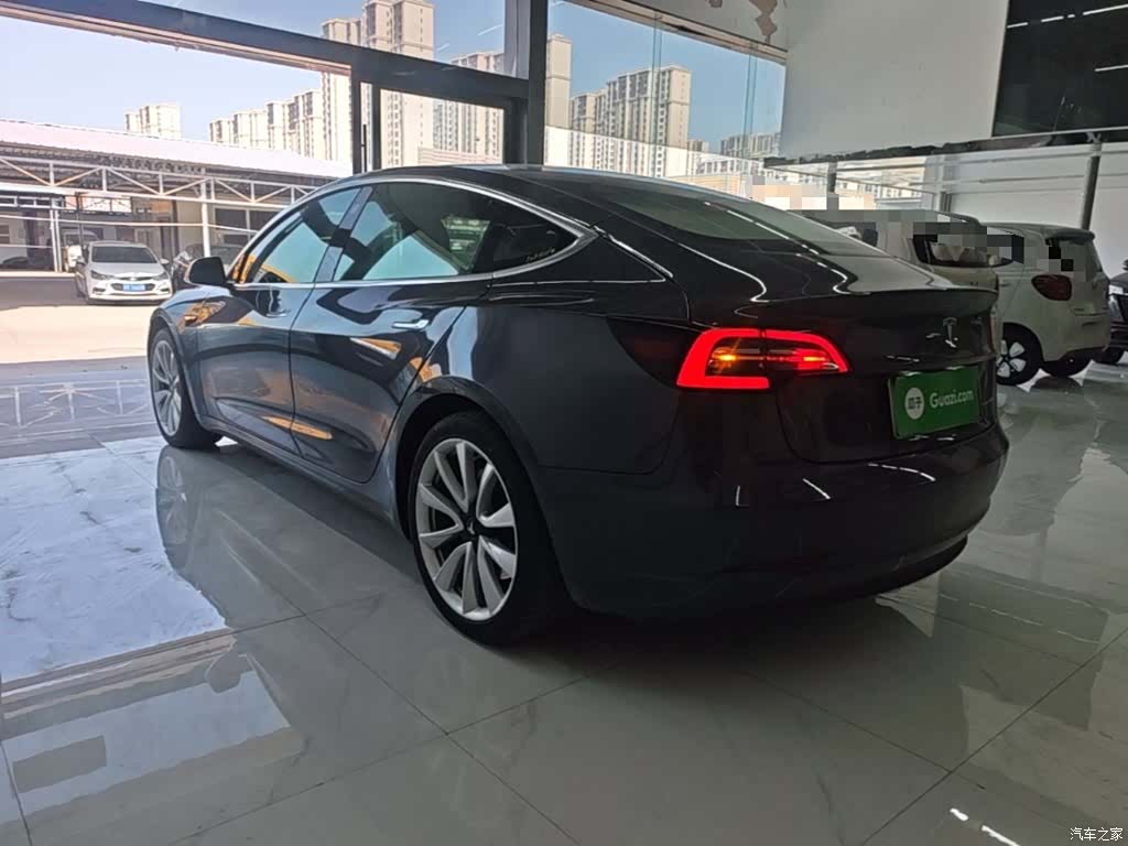 Tesla Model 3, 2019 все фото