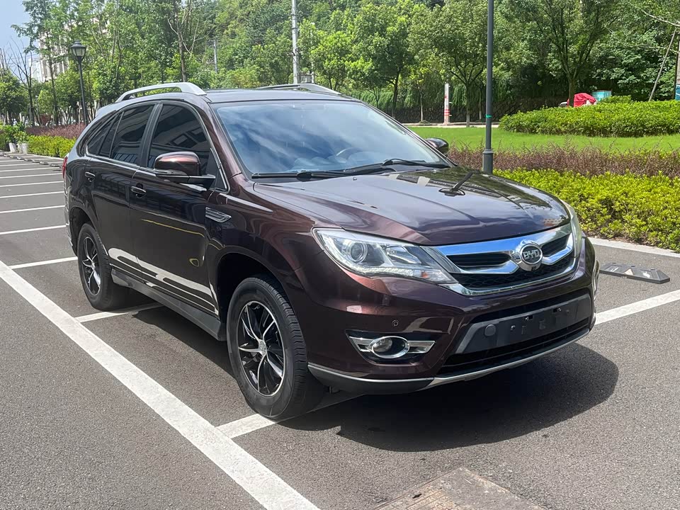 BYD S7