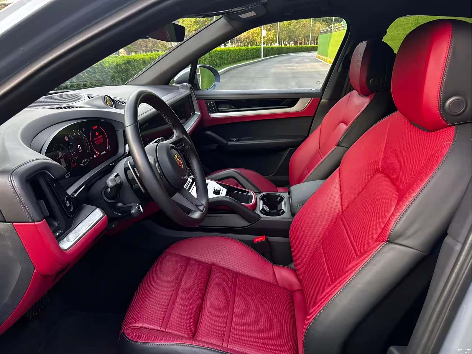 Porsche Cayenne, 2025 9