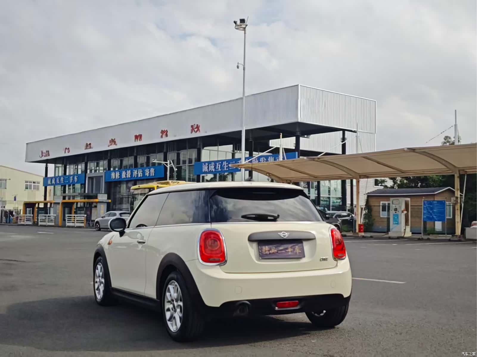 Mini ONE, 2019 7