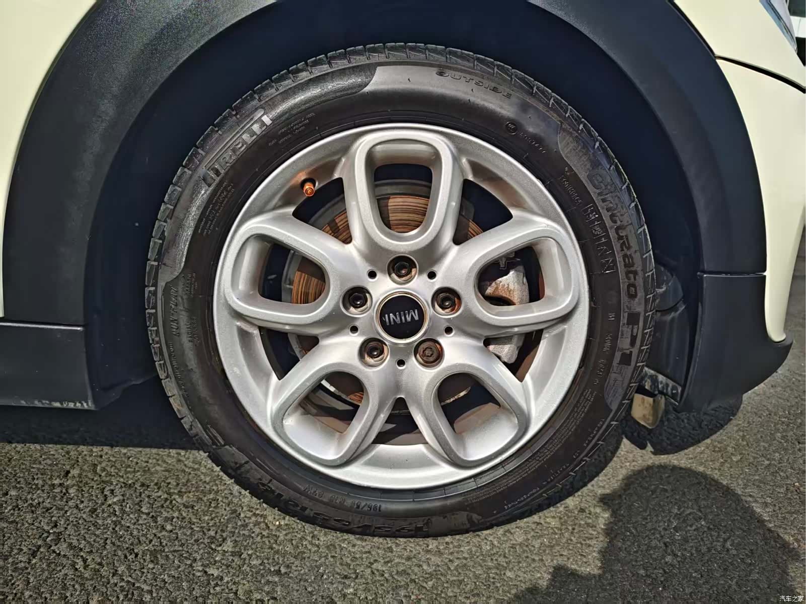 Mini ONE, 2019 12