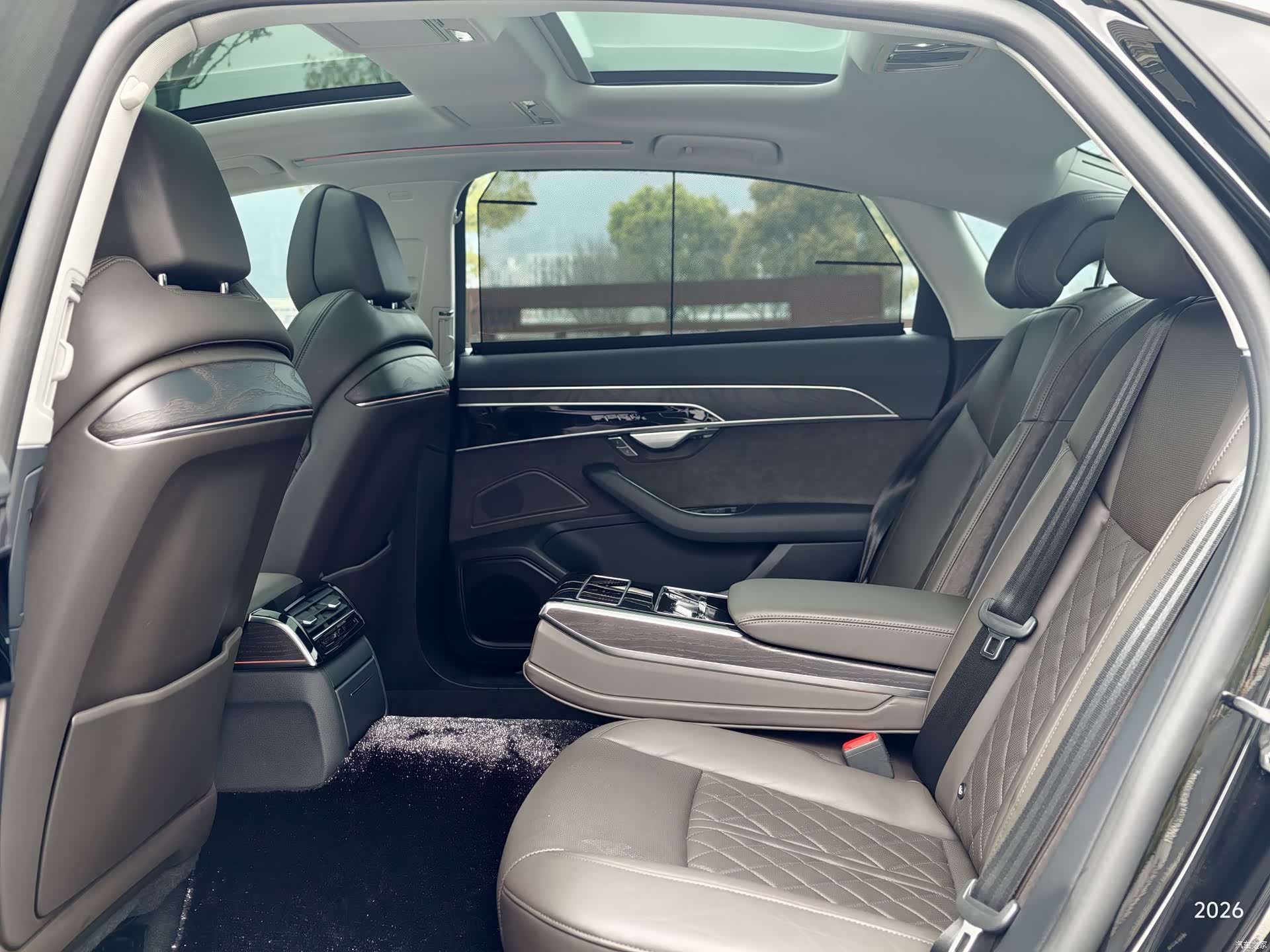 Audi A8L, 2021 все фото