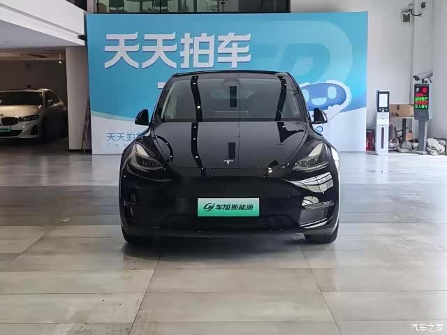 Tesla Model Y, 2021 2