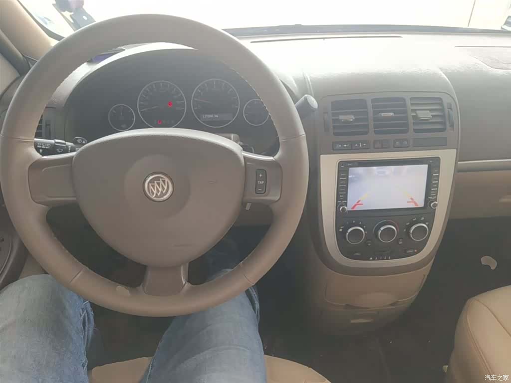 Buick GL8, 2015 10