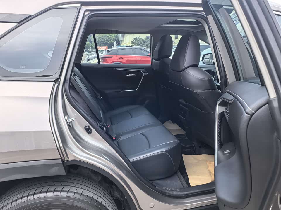 Toyota RAV4 Rongfang