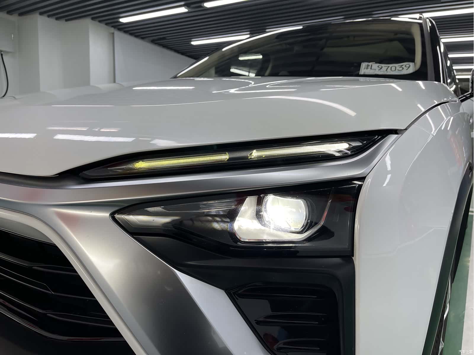 NIO ES8, 2019 30