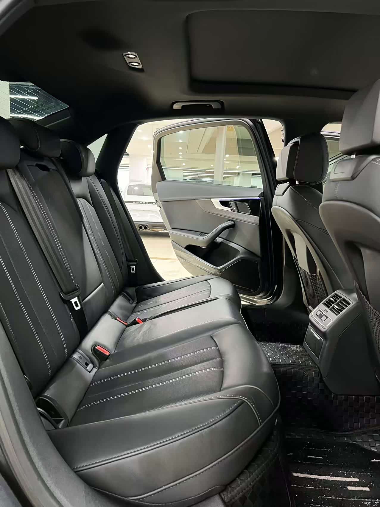 Audi A4L, 2023 3