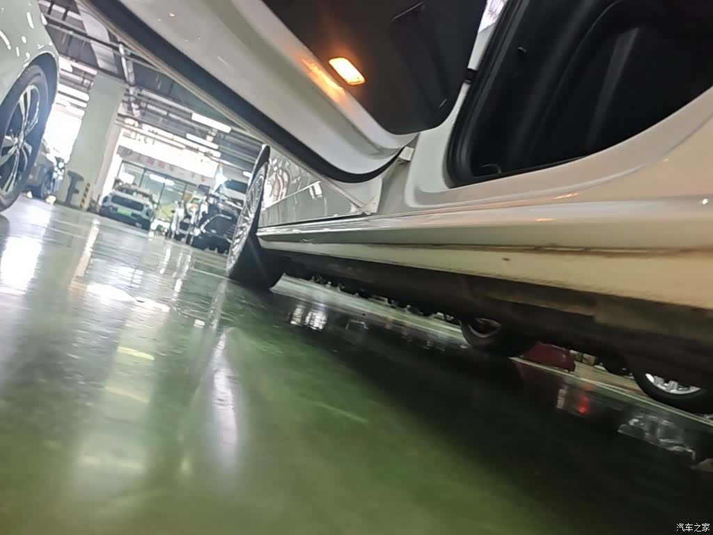 Audi A4L, 2014 22