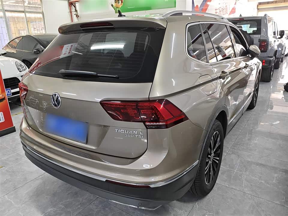 Volkswagen Tiguan L