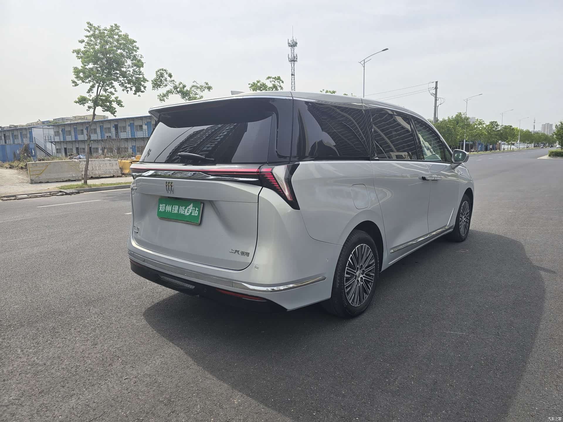 Buick GL8, 2024 9
