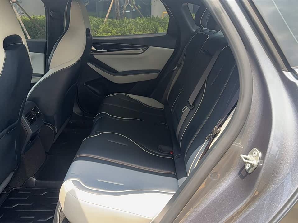 BYD Qin Yuan BYD Qin Yuan