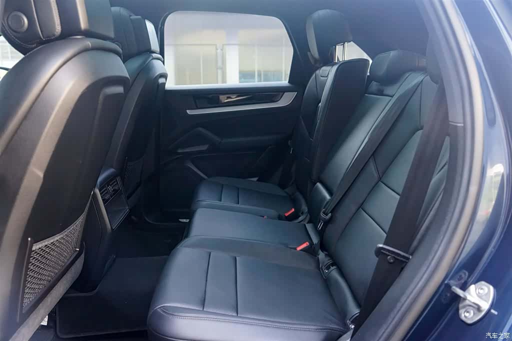Porsche Cayenne, 2024 13
