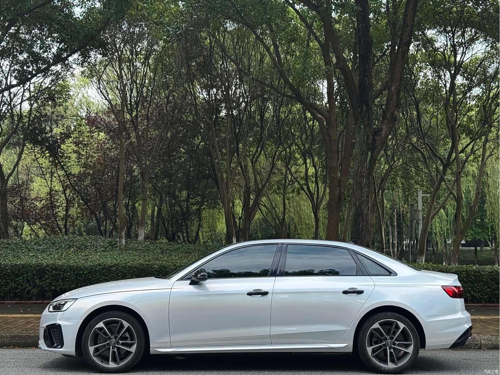 Audi A4L, 2020 3