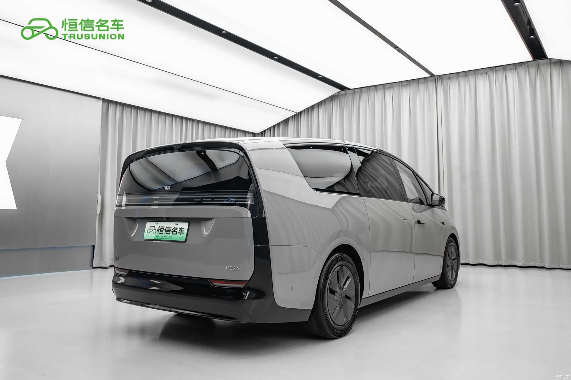 Li Auto MEGA, 2024 4