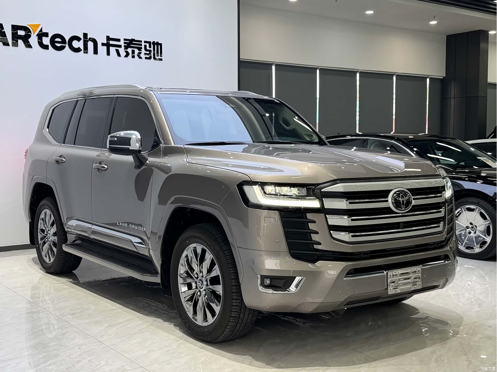 Toyota Land Cruiser, 2026 3