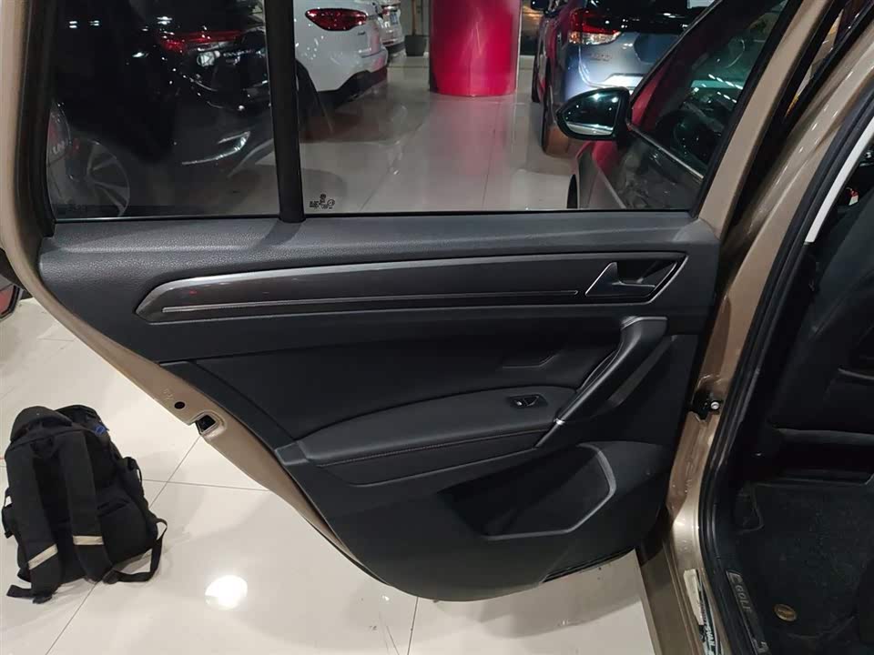 Volkswagen Golf*Jiayu