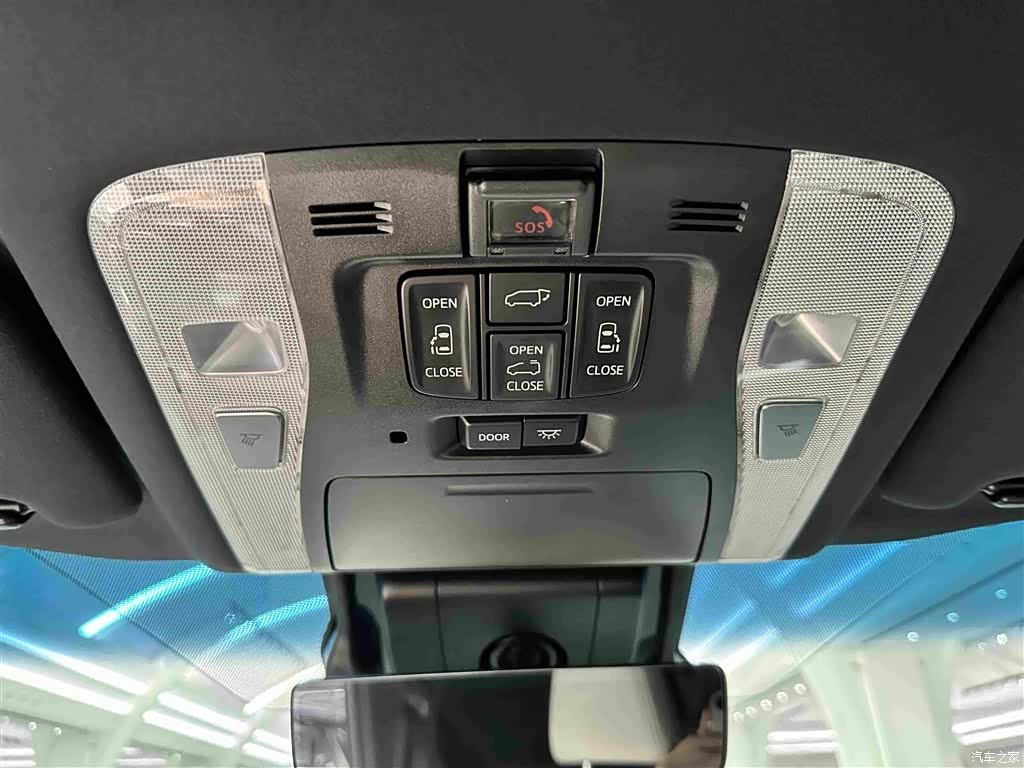 Lexus LM, 2022 14