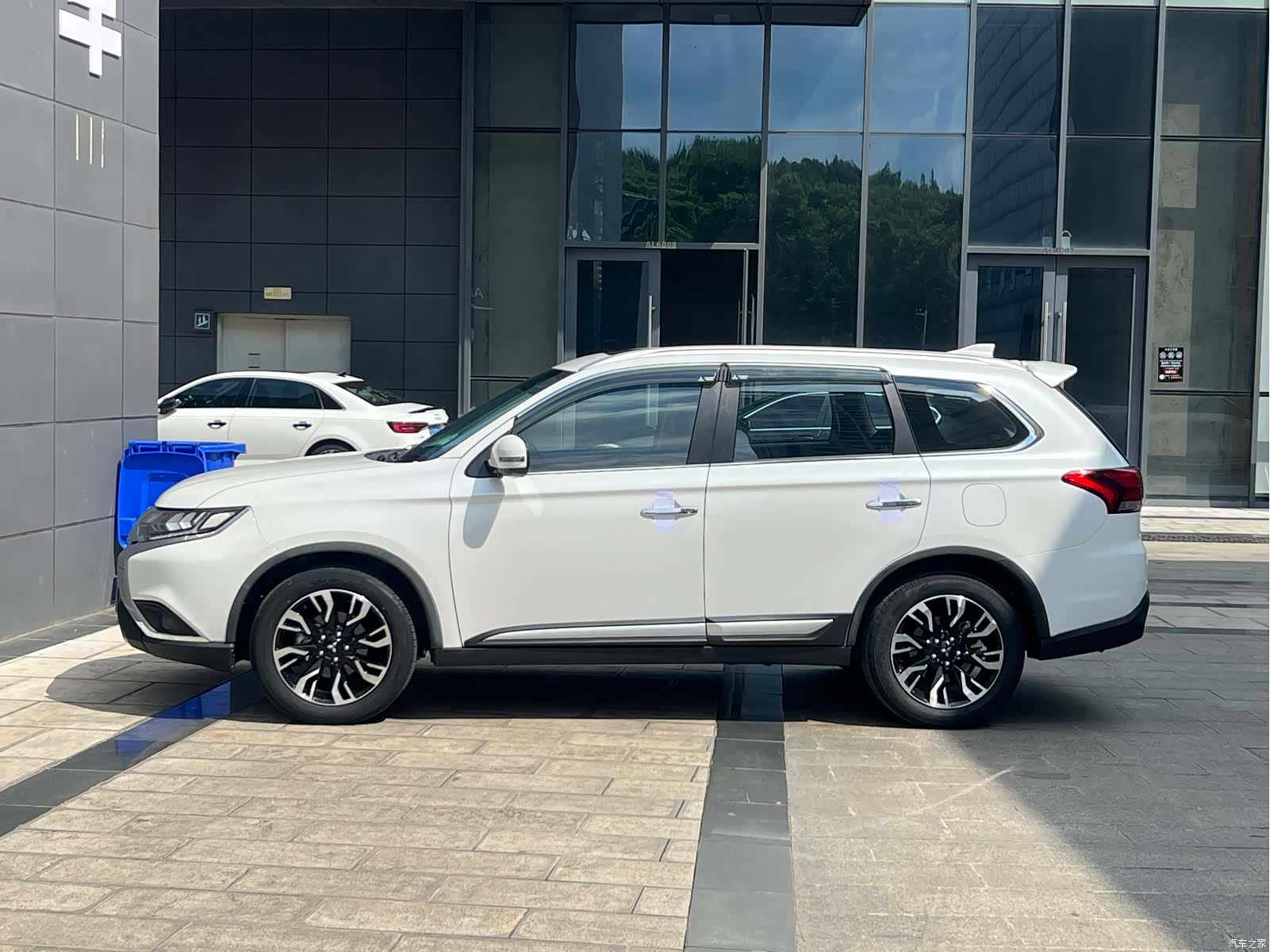 Mitsubishi Outlander, 2020 8