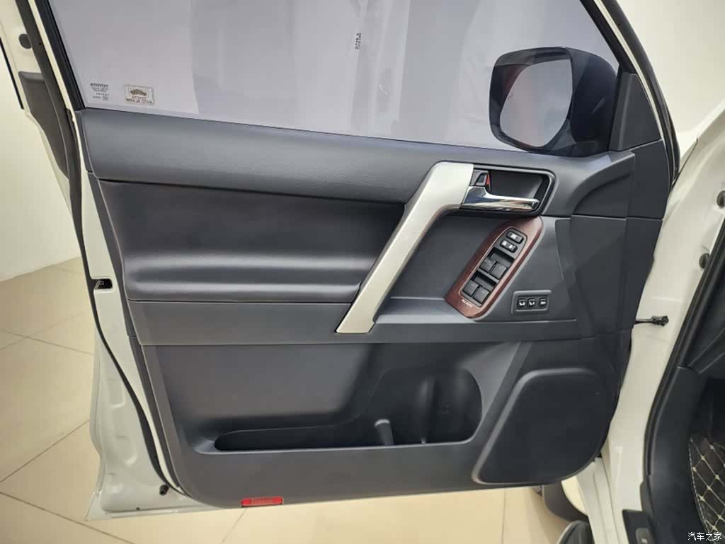 Toyota Prado, 2016 10