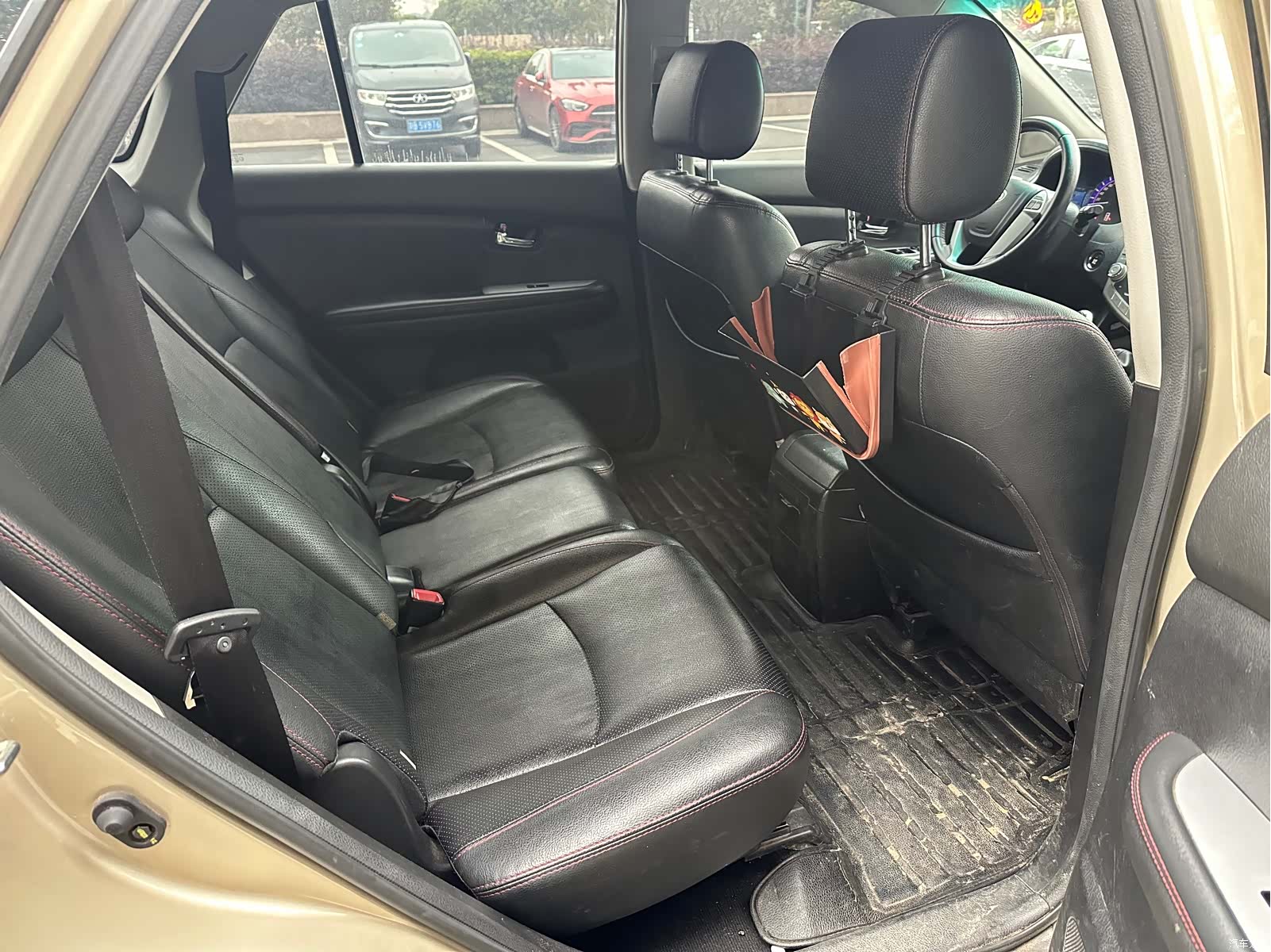 BYD S6, 2015 7