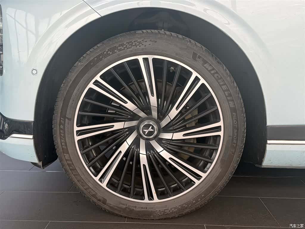 Xpeng G9, 2023 11