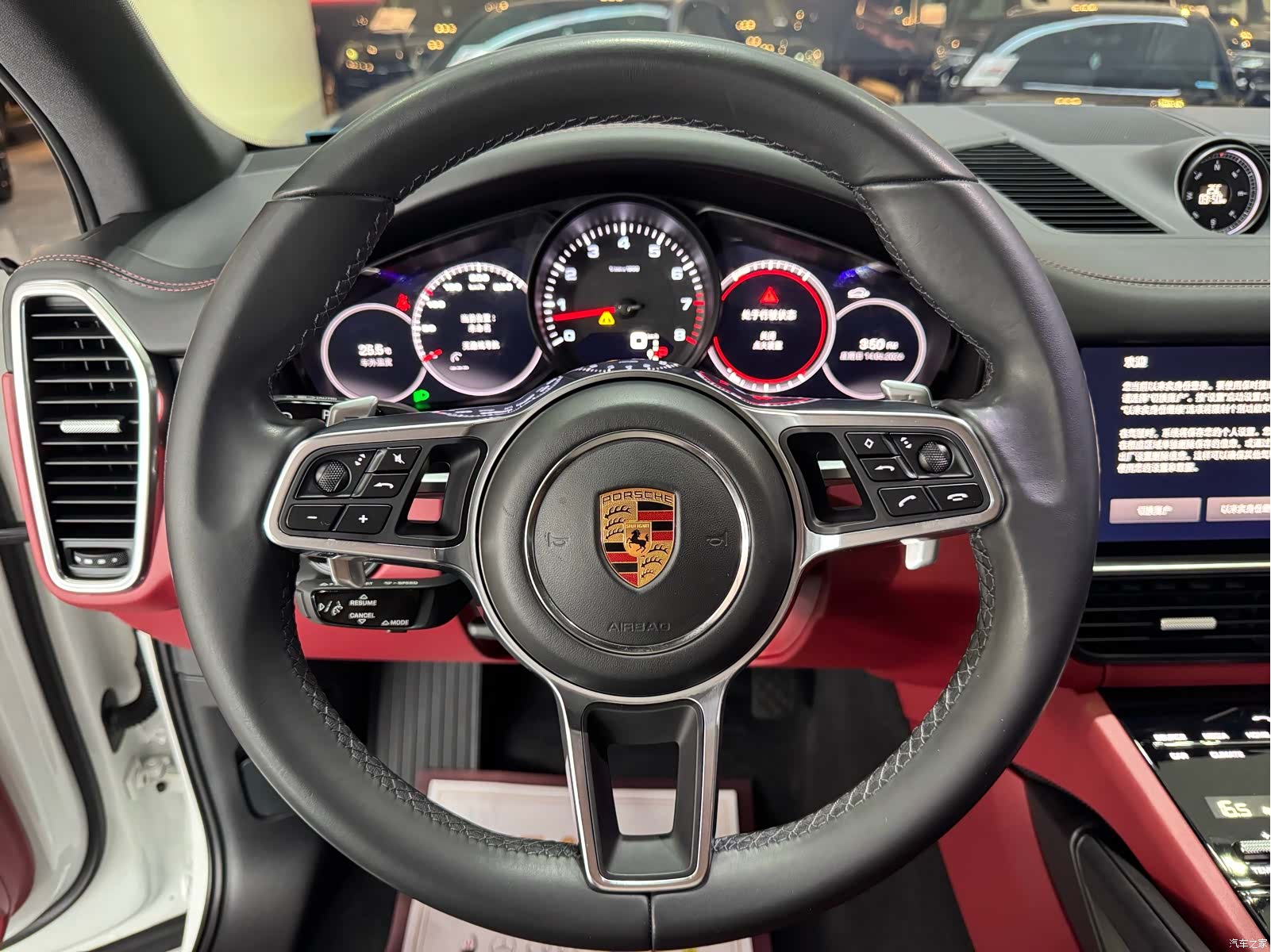 Porsche Cayenne, 2023 12