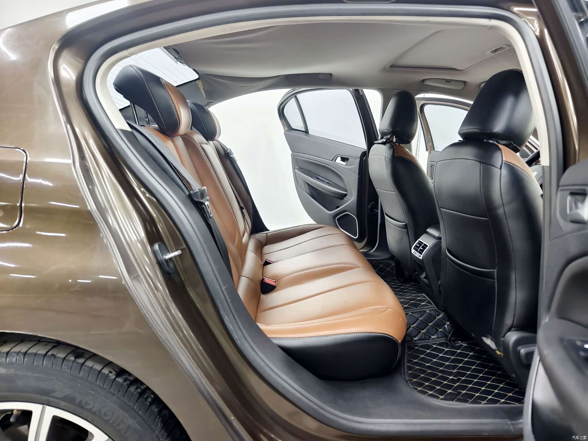 Peugeot 408, 2015 16
