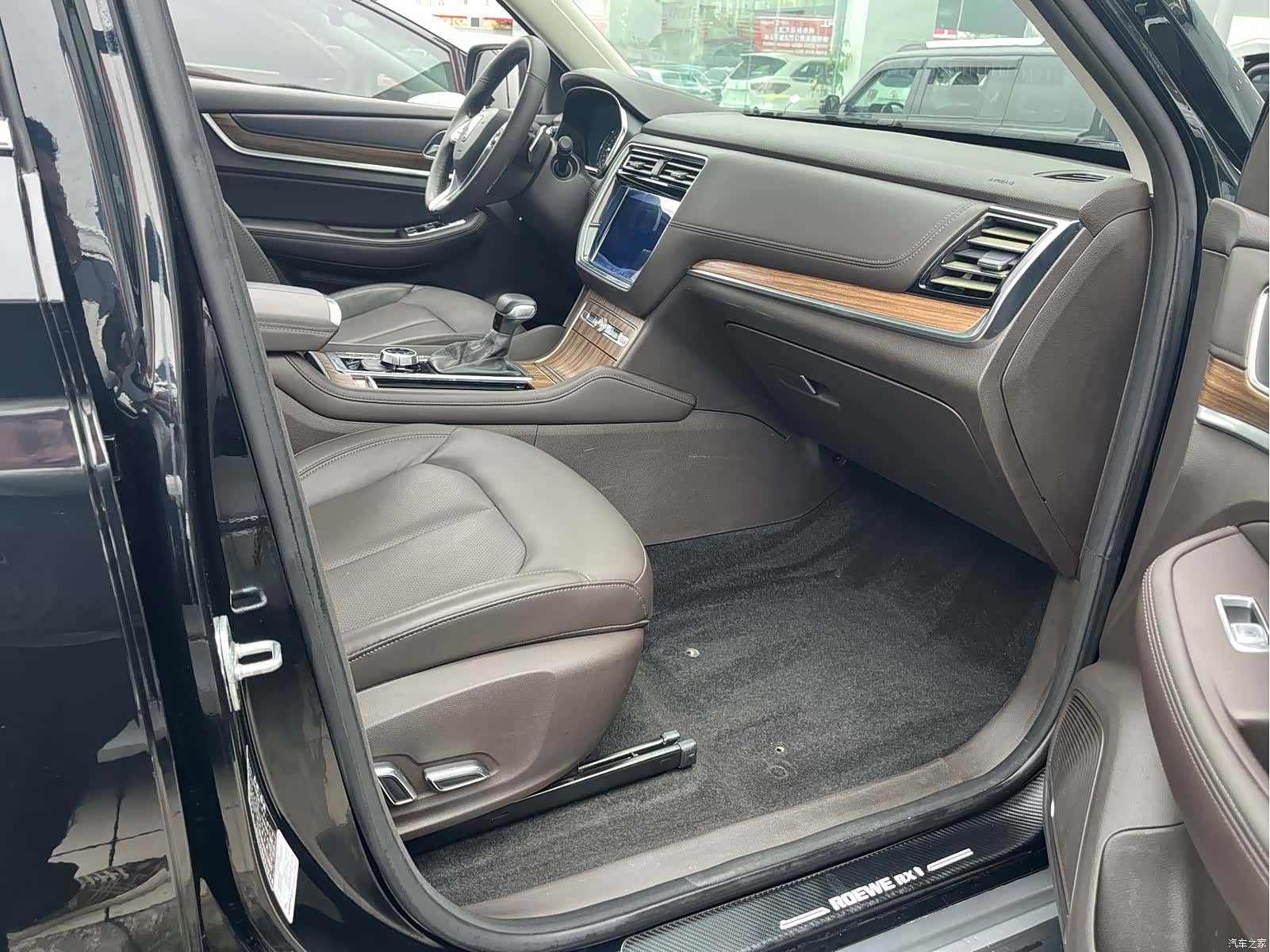 Roewe RX8, 2021 14